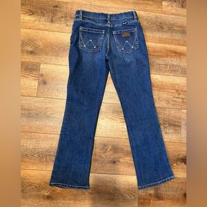 Girls youth wrangler jeans size 14 regular. Worn once.